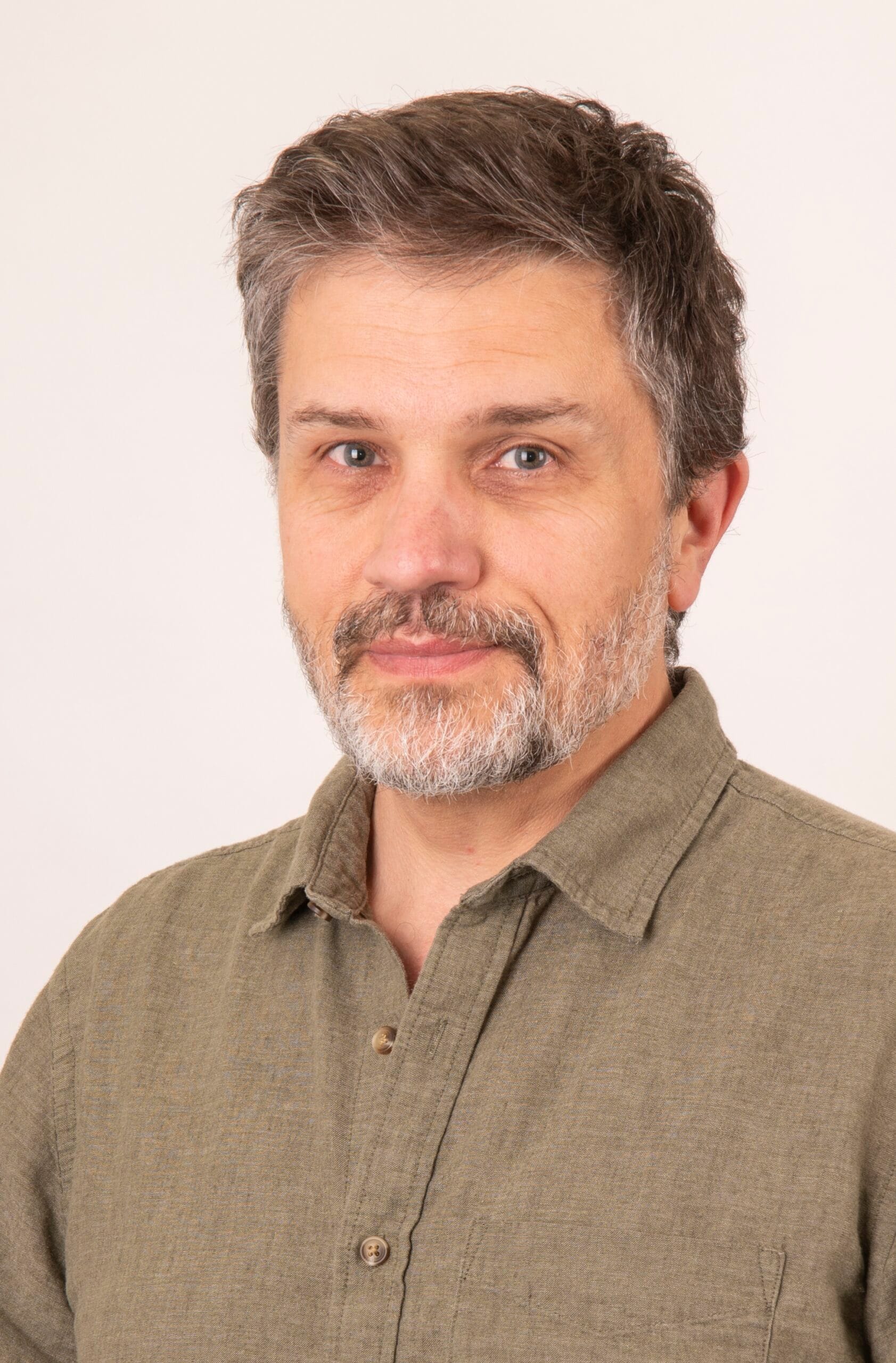 Stuart Hollett Head shot of Stuart Hollett